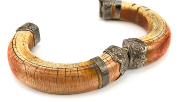 Eschew ivory trinket